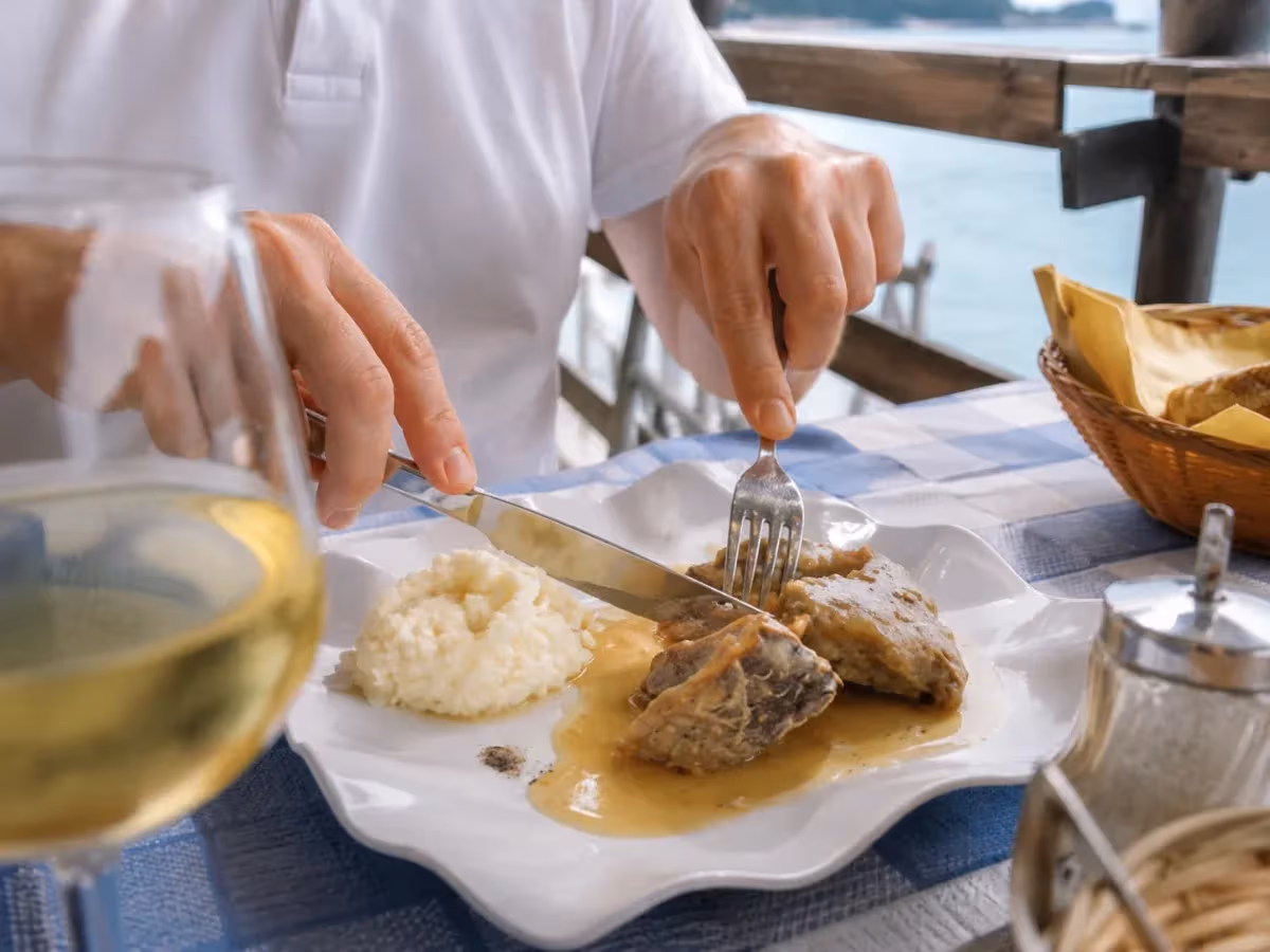 Boreto alla gradese, stufato di pesce povero con aceto bianco e pepe nero 9
