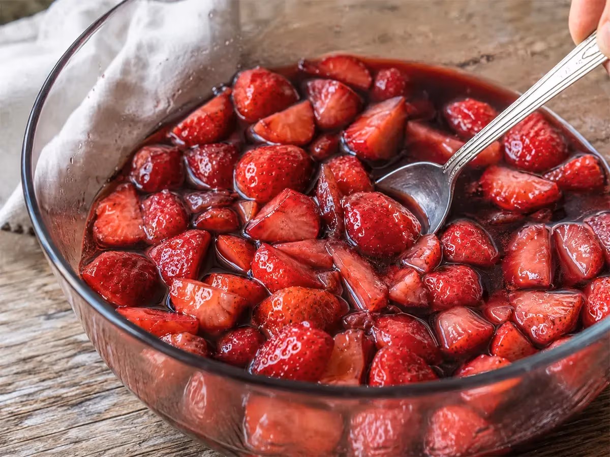 Fragole al vino rosso 3
