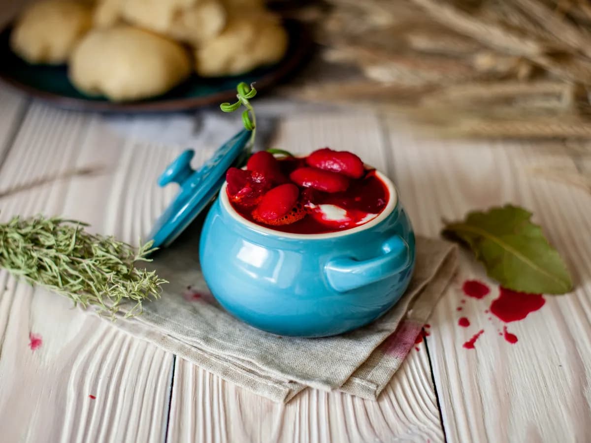 Strawberries with red wine 3