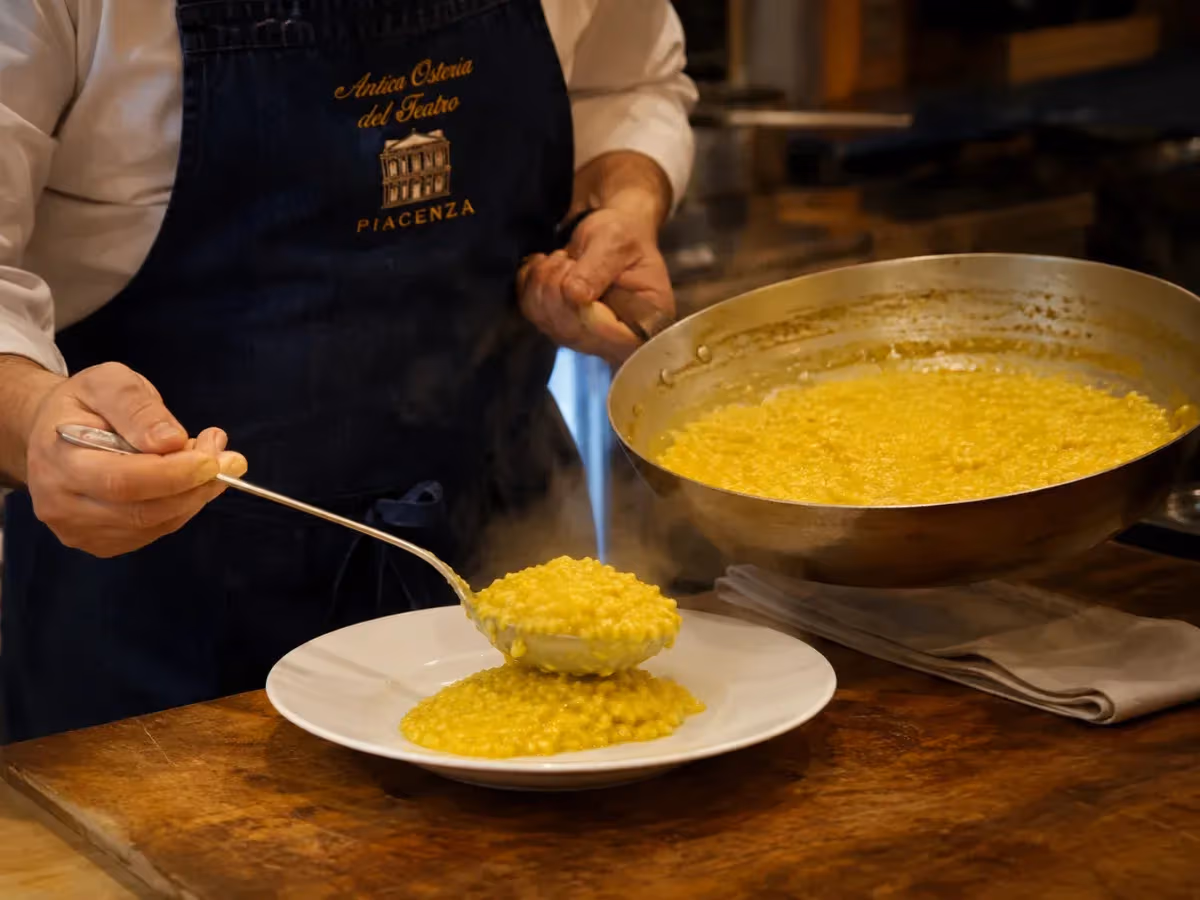 Risotto alla milanese tradizionale 8