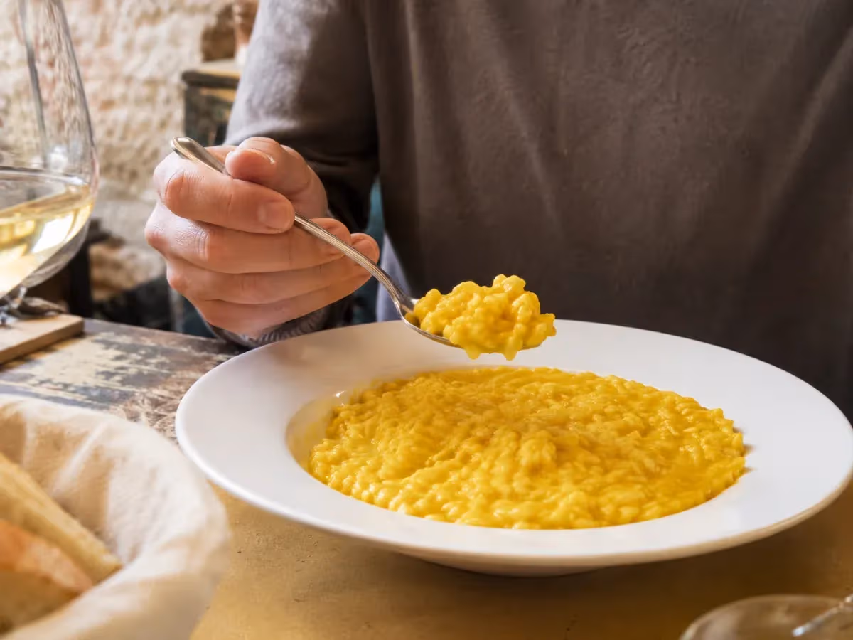 Risotto alla milanese tradizionale 9