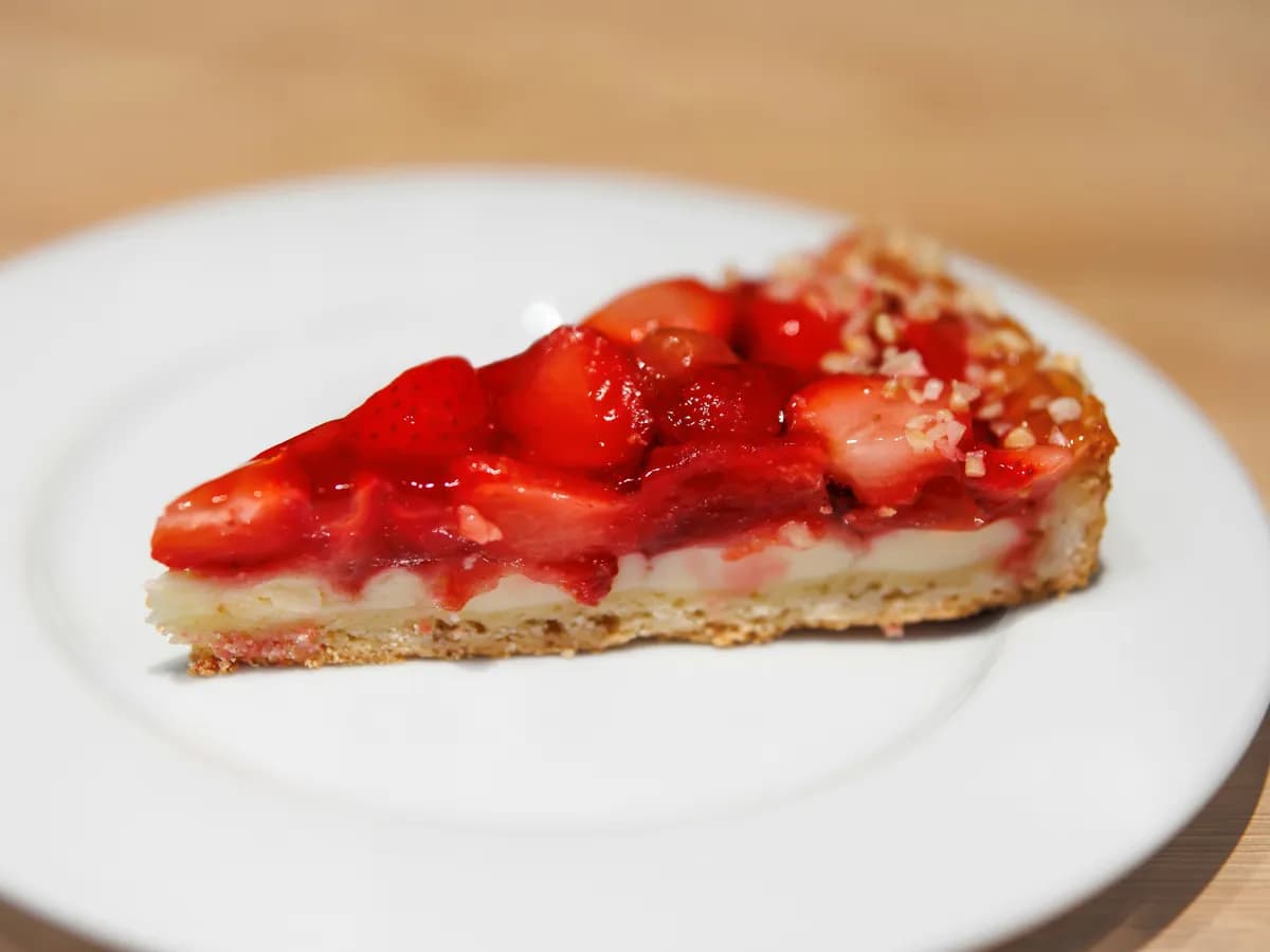 Crostata di fragole con crema pasticcera 2