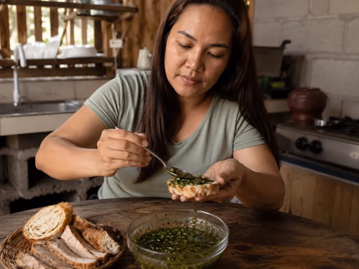 Salsa Verde Piemontese Tradizionale (Bagnet Verd) 9